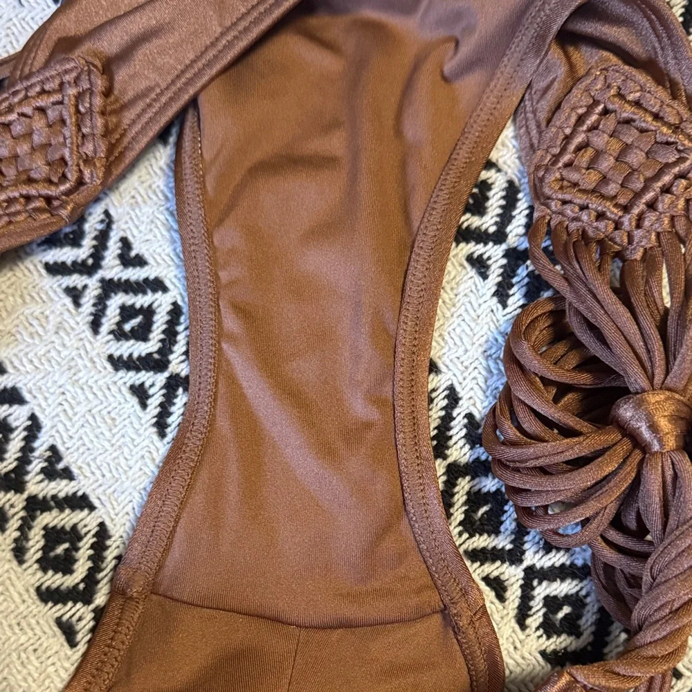 Victoria’s Secret Archive Collection 2024 - Picture 10 of 11